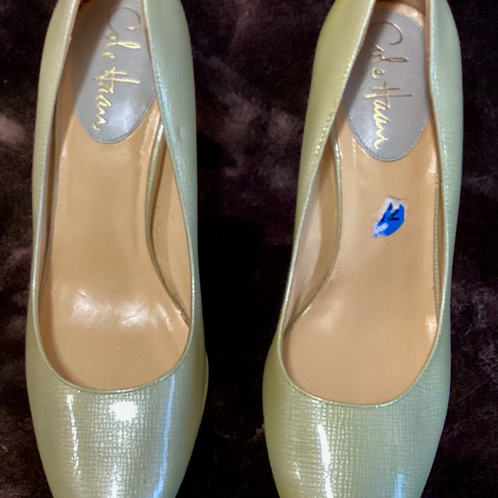 Cole Haan Women's Cream Pumps